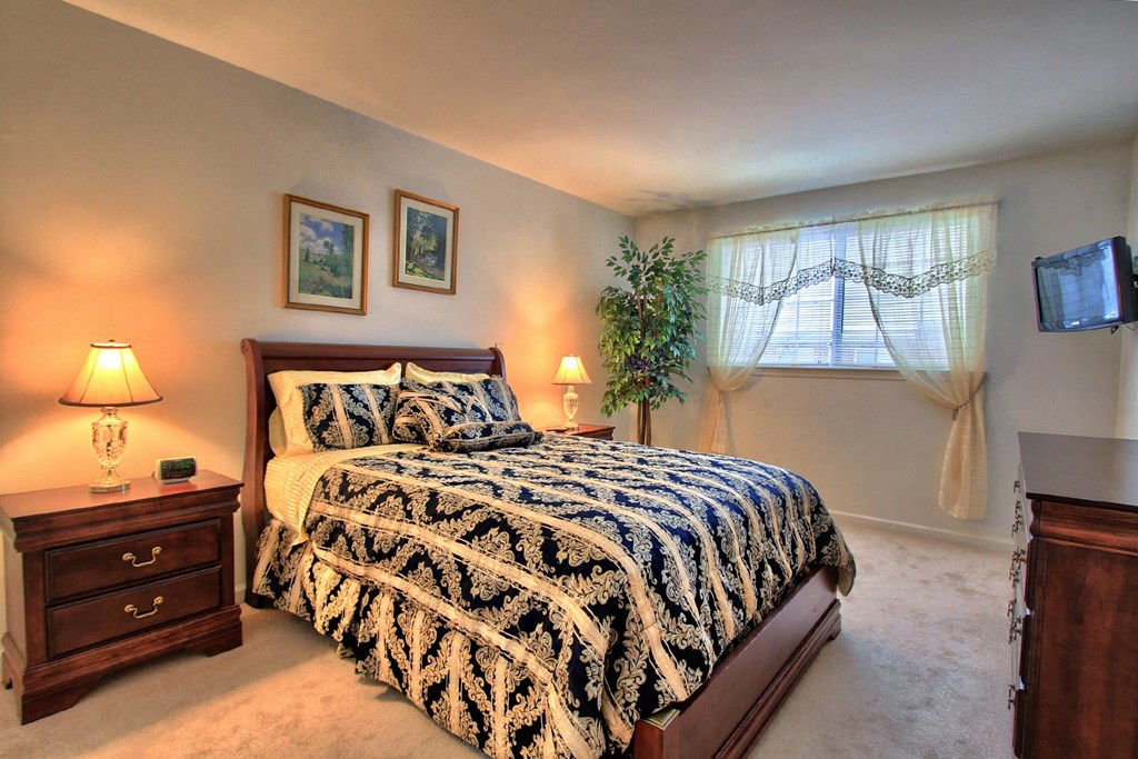 Chestnut Heights Apartments, 3905 Donna Jane Court, Harrisburg, PA